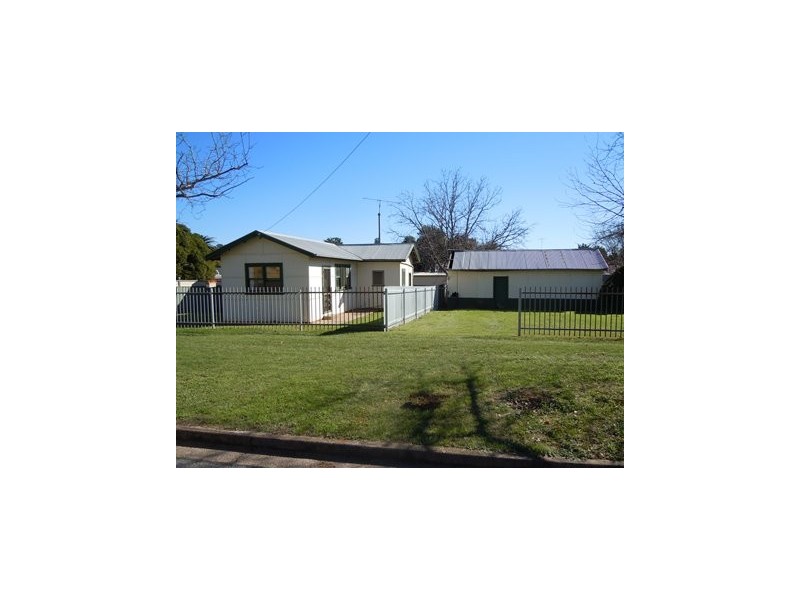 72 Elizabeth Street, Narrandera NSW 2700