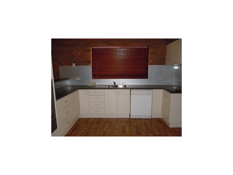 86 Bolton Street, Narrandera NSW 2700
