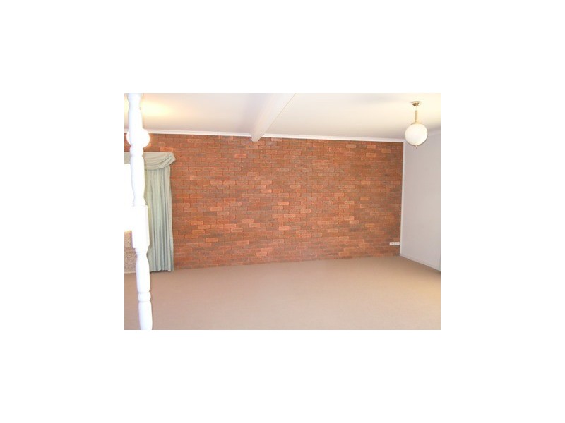 86 Bolton Street, Narrandera NSW 2700