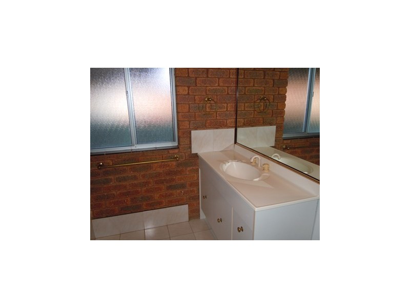 86 Bolton Street, Narrandera NSW 2700