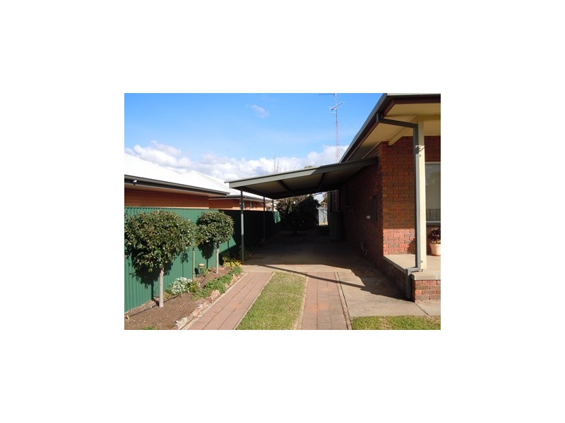86 Bolton Street, Narrandera NSW 2700