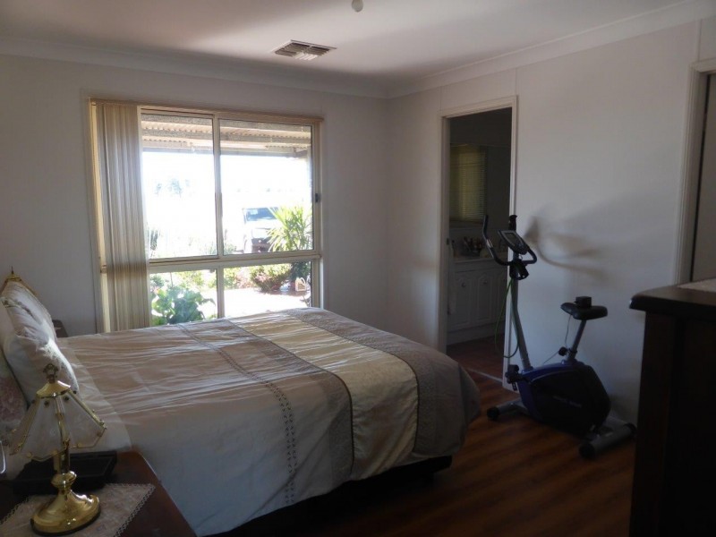 - Vertisco, Lake Cargelligo NSW 2672