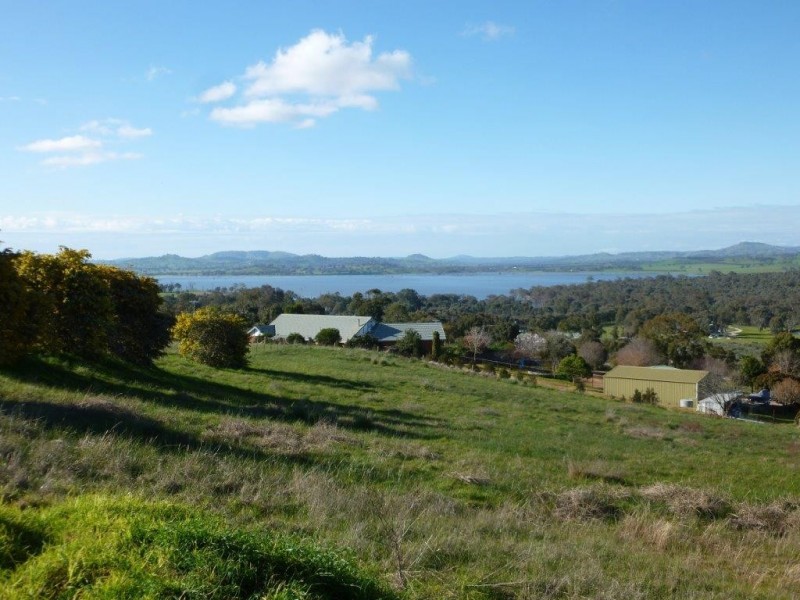 47 Jas Bell Drive, Table Top NSW 2640