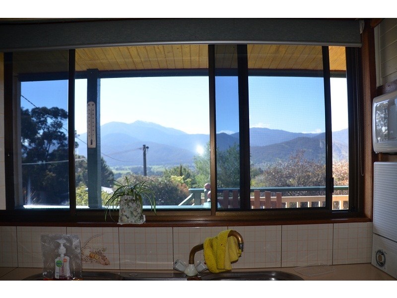 5 Reid Court, Tawonga South VIC 3698