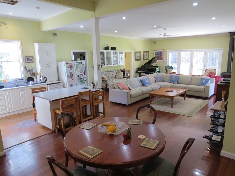 “LONGREACH” 2757 BALPOOL ROAD, Moulamein NSW 2733