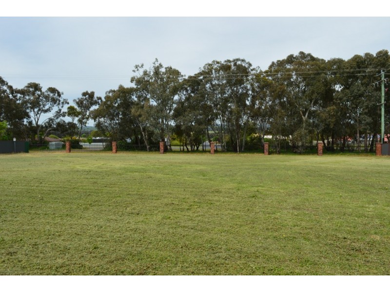 12 Matilda Ave, Cootamundra NSW 2590