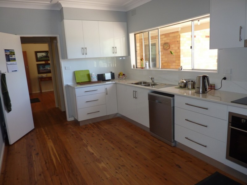 13 Goodes Lane, Coolamon NSW 2701