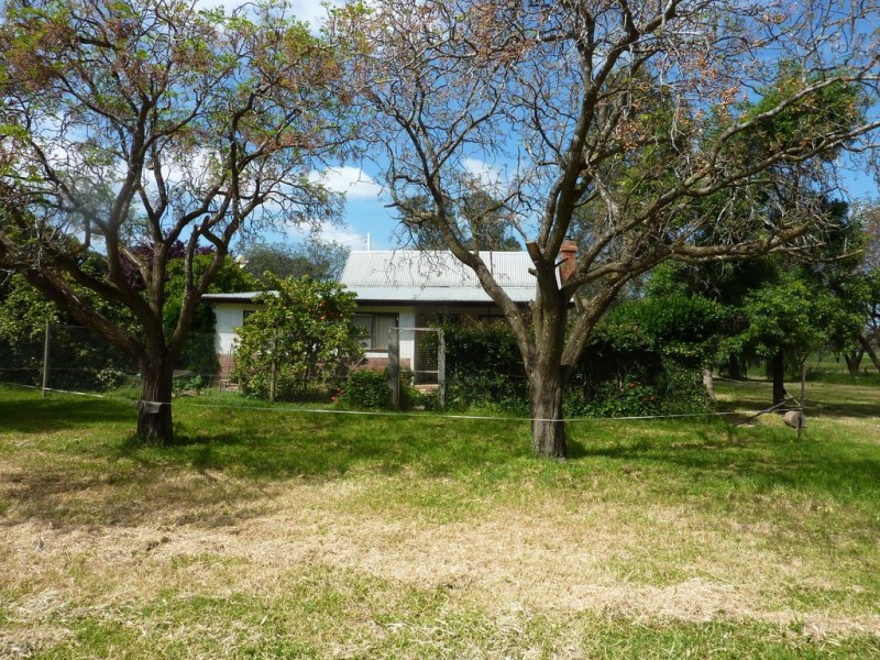 205 River Road, Wagga Wagga NSW 2650