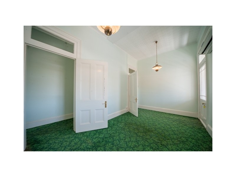 142 East Street, Narrandera NSW 2700