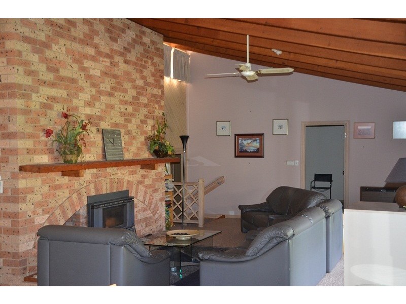 4 Stewarts Road, Tawonga South VIC 3698