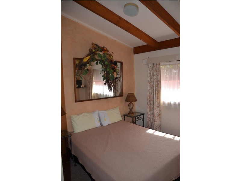 4 Stewarts Road, Tawonga South VIC 3698