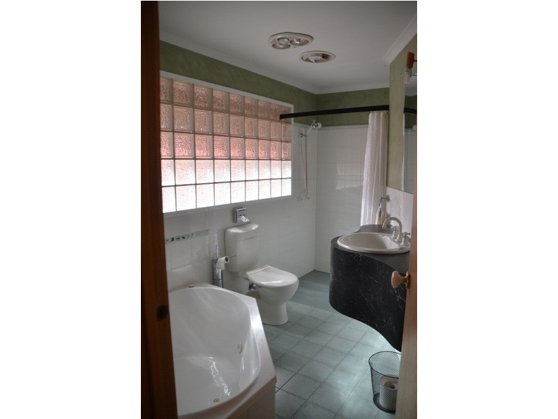 4 Stewarts Road, Tawonga South VIC 3698