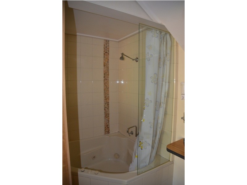 4 Stewarts Road, Tawonga South VIC 3698