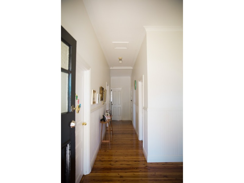 32 PUDMAN STREET, Boorowa NSW 2586