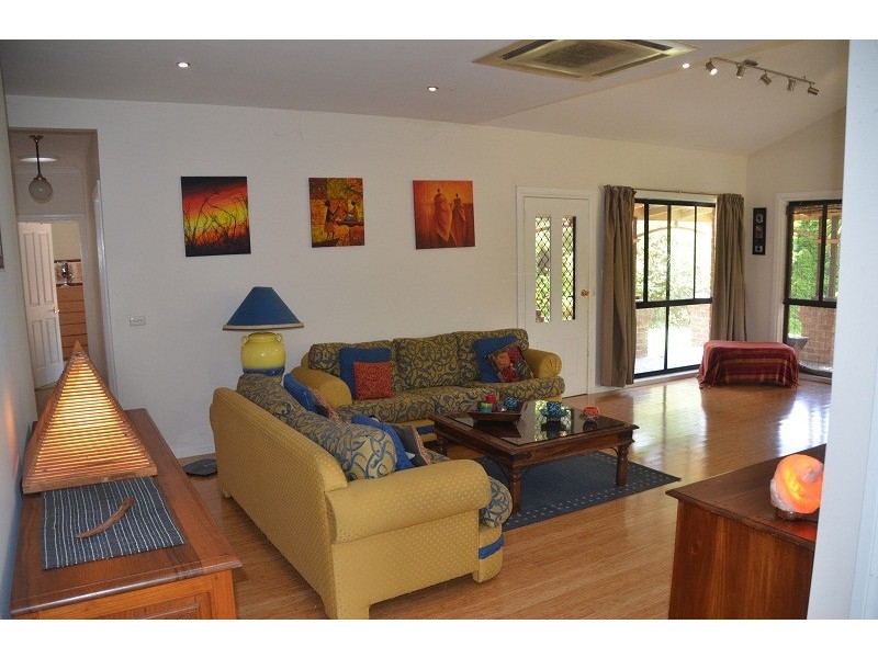 136 DelanyAvenue, Bright VIC 3741