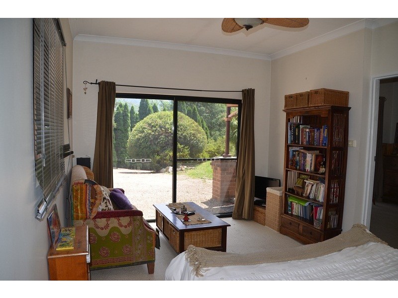 136 DelanyAvenue, Bright VIC 3741