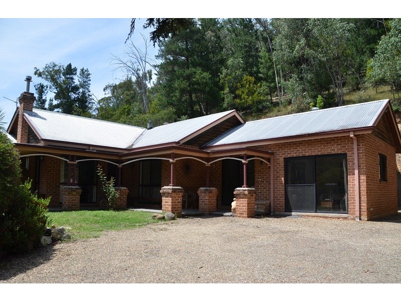 136 DelanyAvenue, Bright VIC 3741