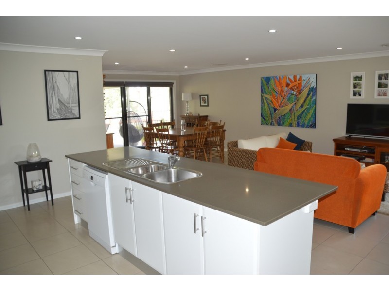 42 Matilda Ave, Cootamundra NSW 2590