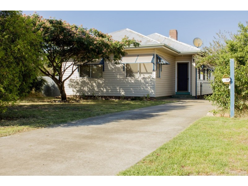 10a BULLECOURT STREET, Cootamundra NSW 2590