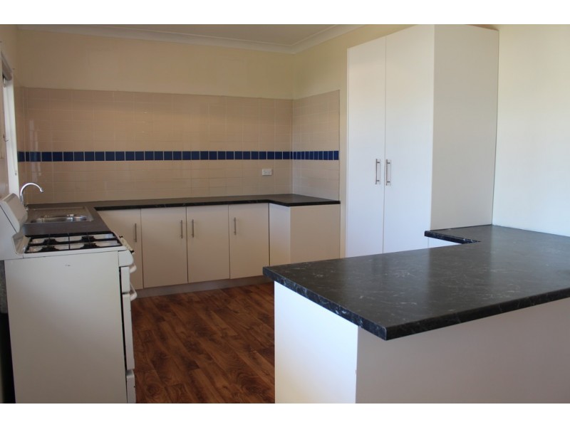 10a BULLECOURT STREET, Cootamundra NSW 2590