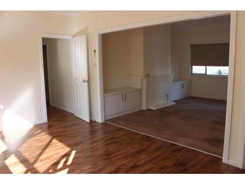 10a BULLECOURT STREET, Cootamundra NSW 2590