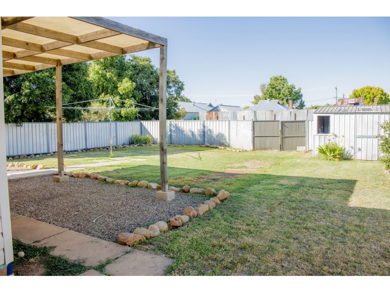 10a BULLECOURT STREET, Cootamundra NSW 2590