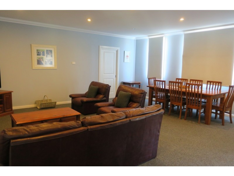 1106 Sturt Highway, Wagga Wagga NSW 2650