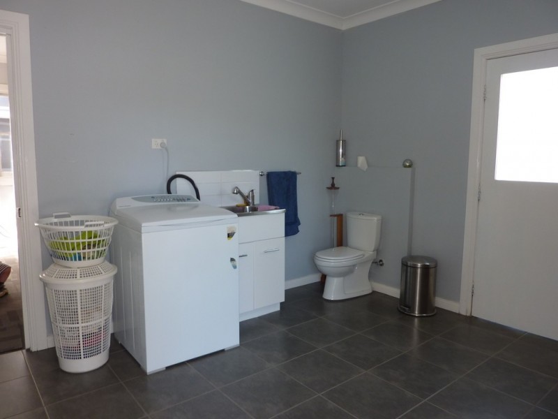 1106 Sturt Highway, Wagga Wagga NSW 2650