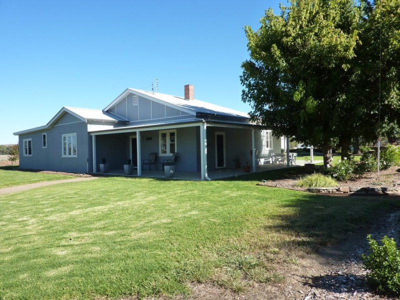 1106 Sturt Highway, Wagga Wagga NSW 2650