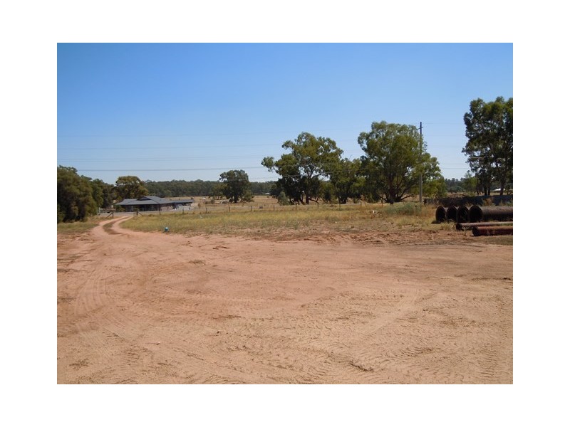 42 River Street, Narrandera NSW 2700