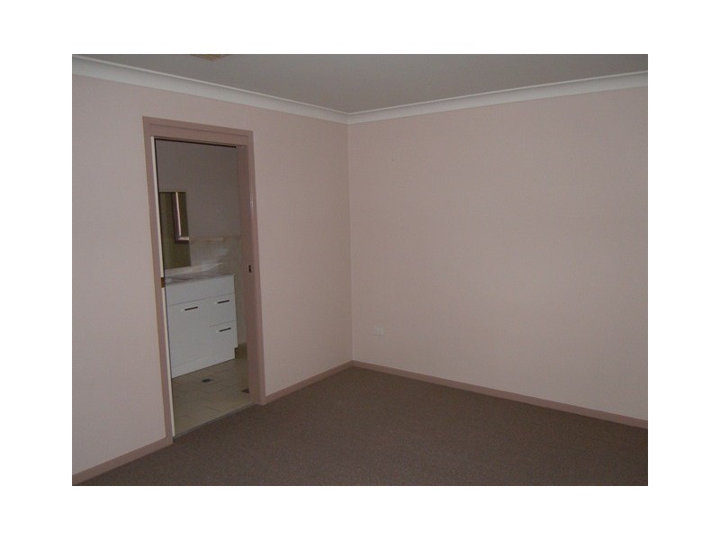 2 Kiesling Drive, Narrandera NSW 2700
