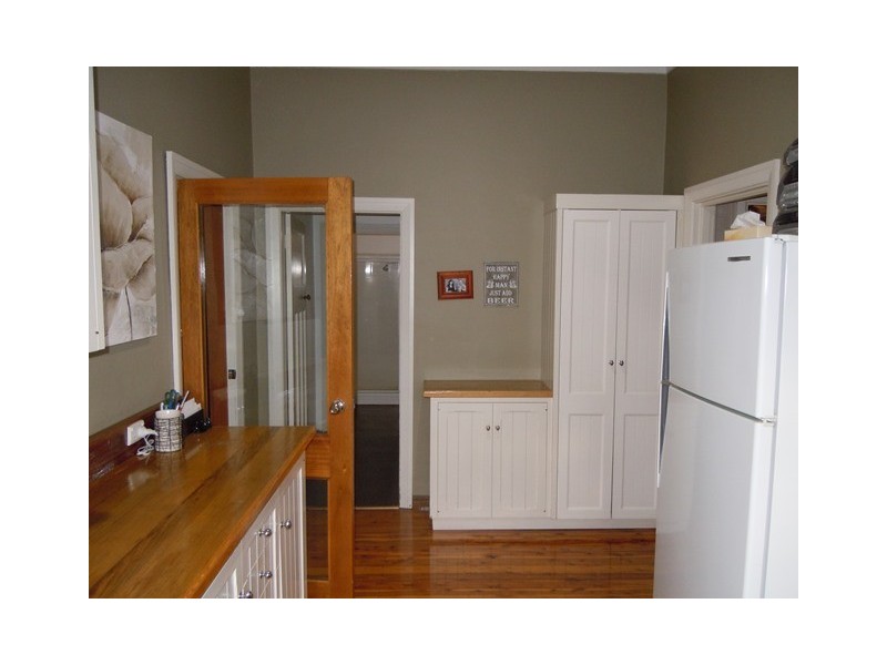 148 Larmer Street, Narrandera NSW 2700