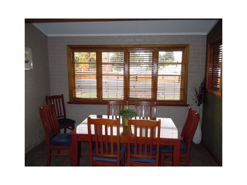 148 Larmer Street, Narrandera NSW 2700