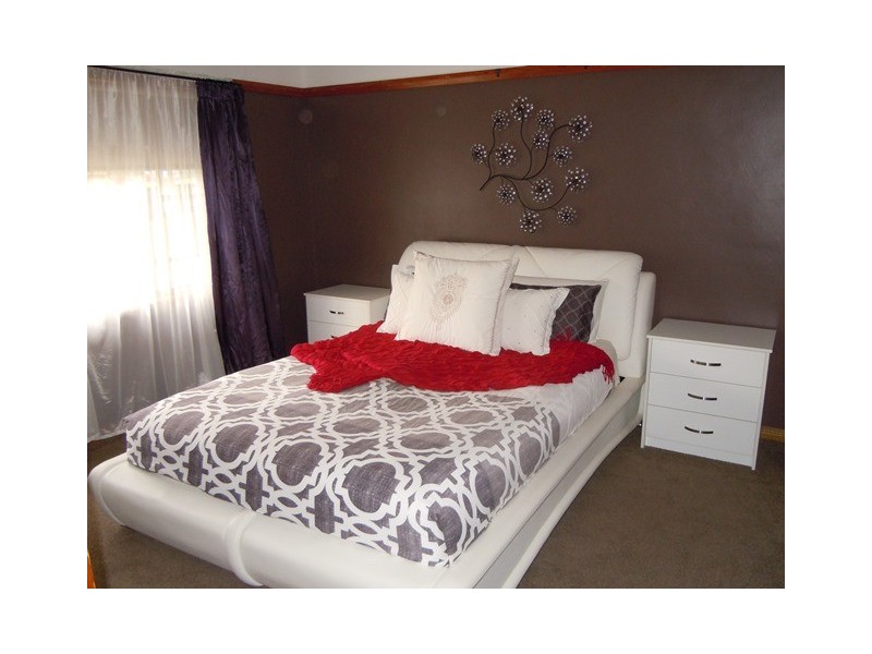 148 Larmer Street, Narrandera NSW 2700