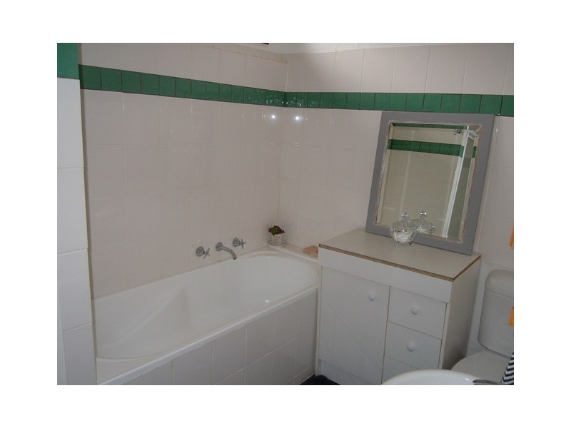 148 Larmer Street, Narrandera NSW 2700