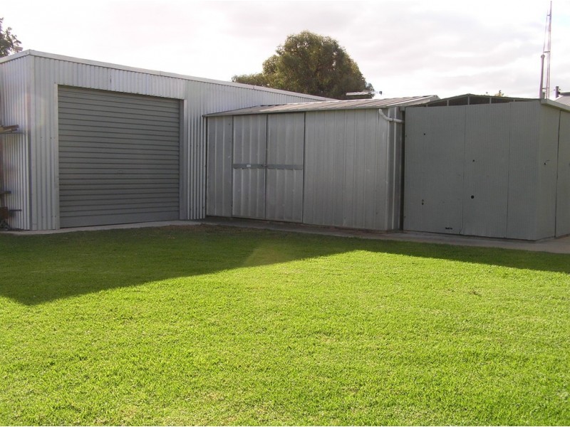 72 Coreen Street, Jerilderie NSW 2716