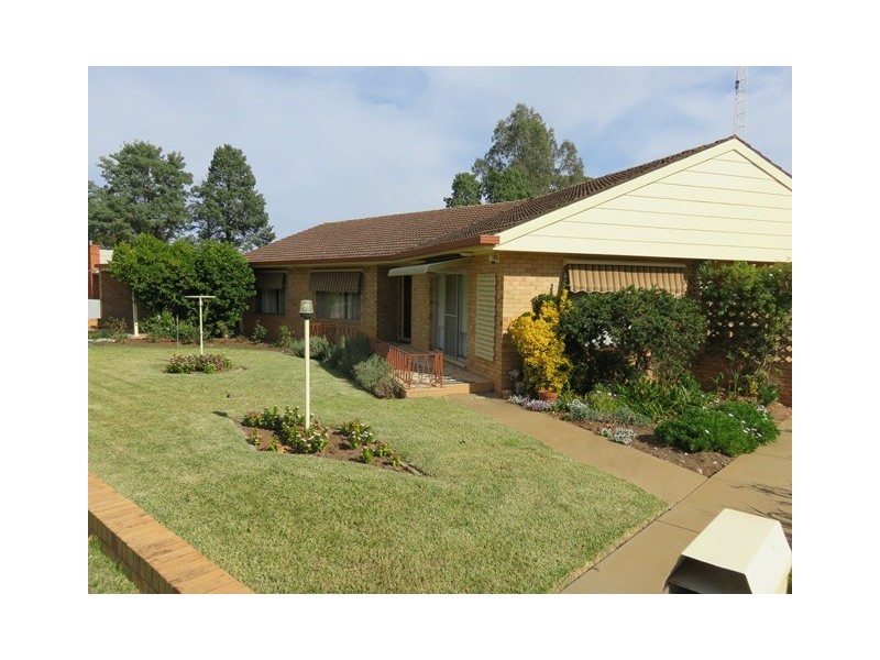 28 Frederica Street, Narrandera NSW 2700