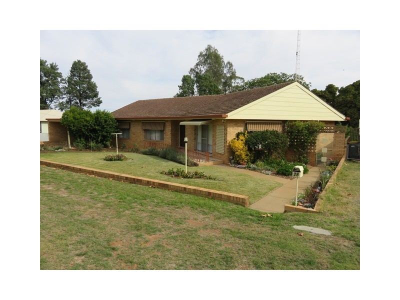 28 Frederica Street, Narrandera NSW 2700