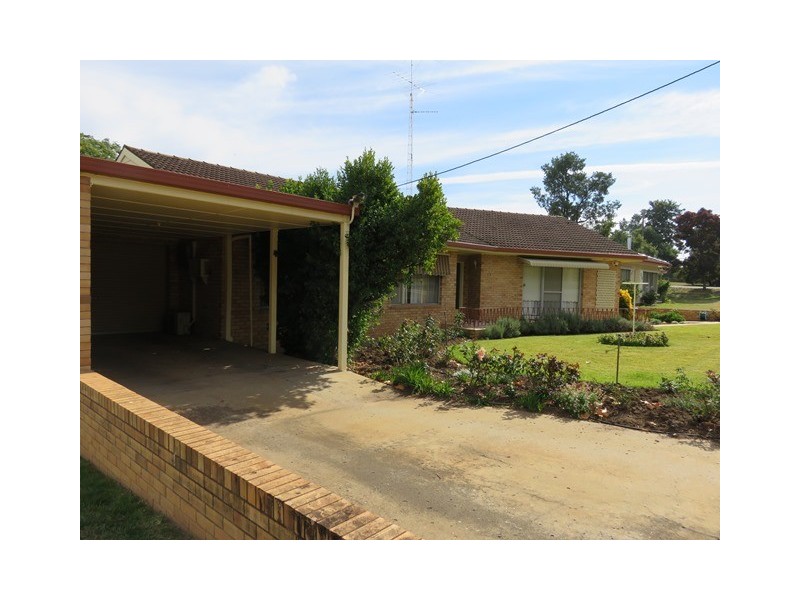 28 Frederica Street, Narrandera NSW 2700