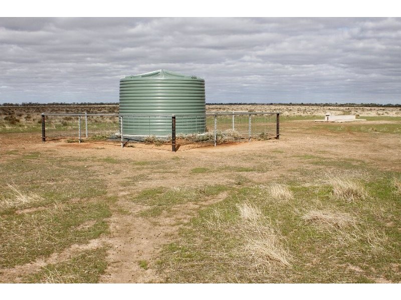 ”Raheen” Raheen Road, Hay NSW 2711