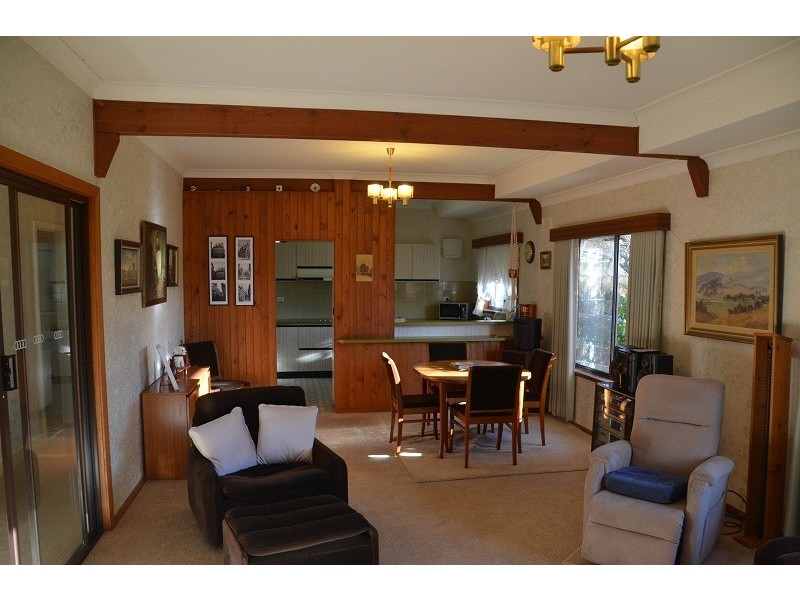 5 Mountain Avenue, Mount Beauty VIC 3699