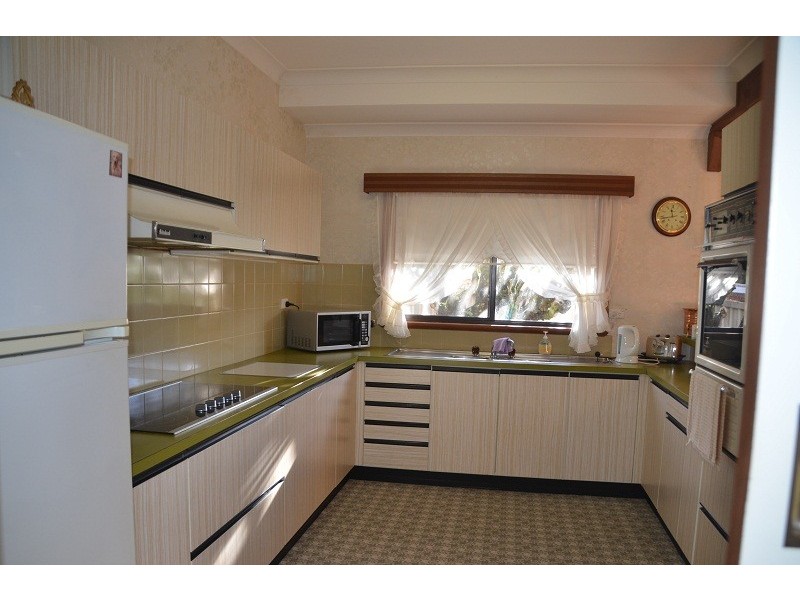 5 Mountain Avenue, Mount Beauty VIC 3699