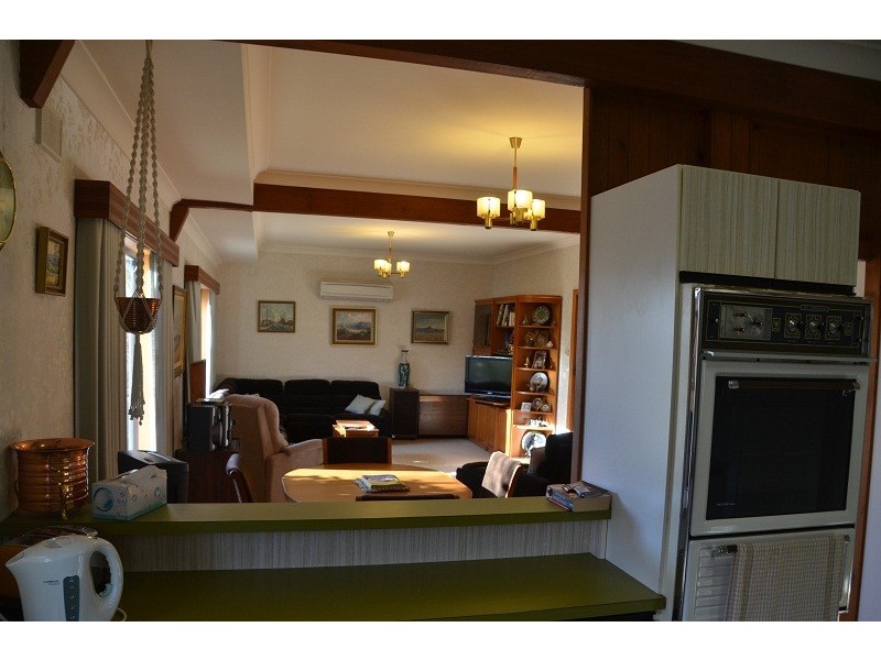 5 Mountain Avenue, Mount Beauty VIC 3699