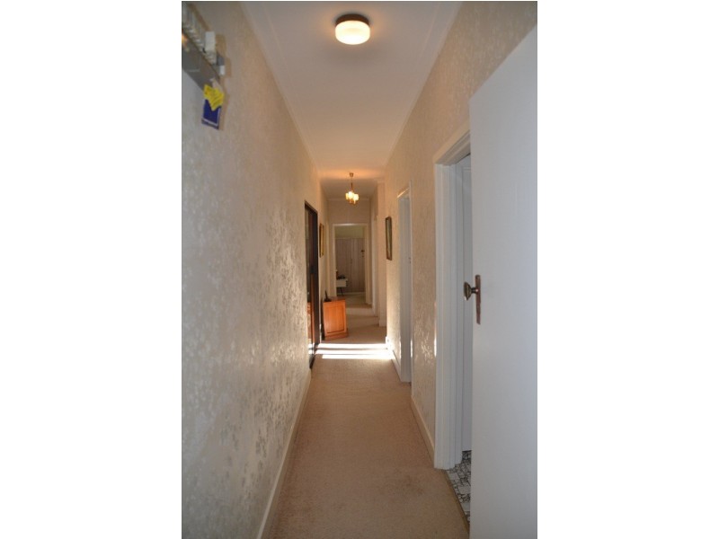 5 Mountain Avenue, Mount Beauty VIC 3699