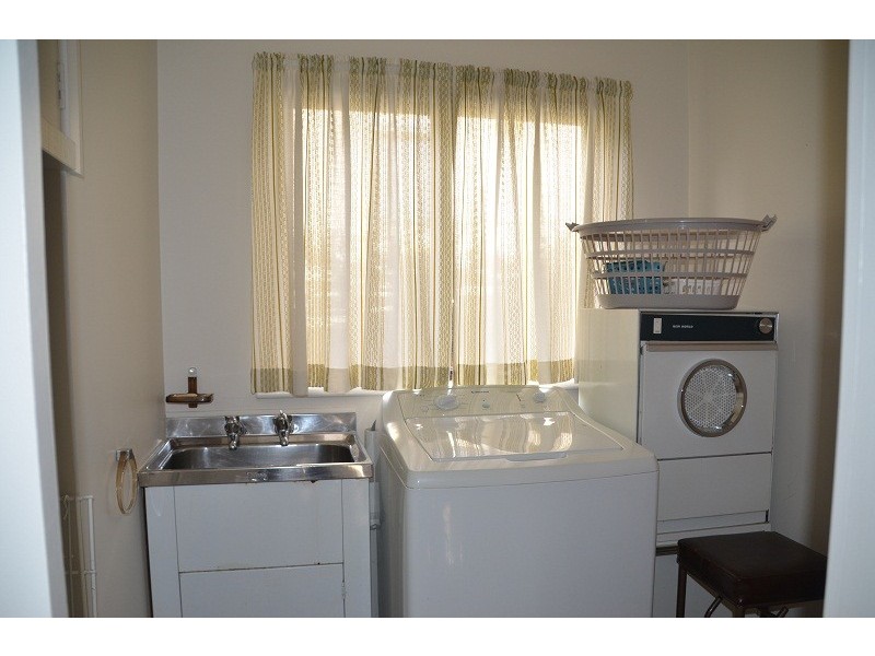 5 Mountain Avenue, Mount Beauty VIC 3699