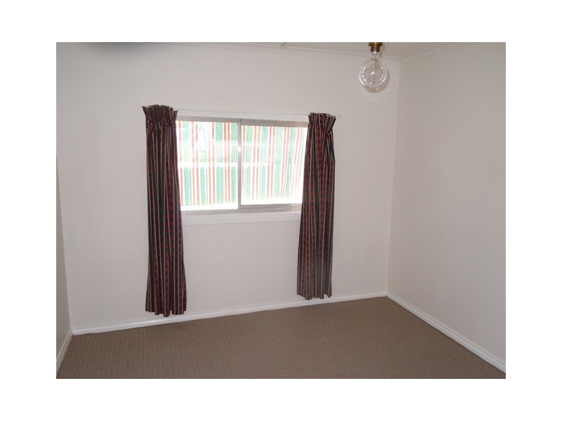 33 Victoria Avenue, Narrandera NSW 2700