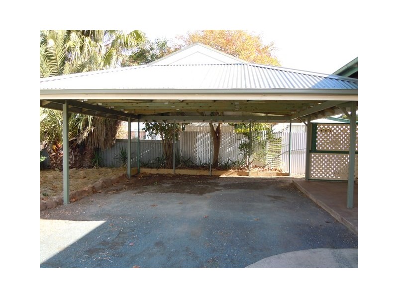 33 Victoria Avenue, Narrandera NSW 2700