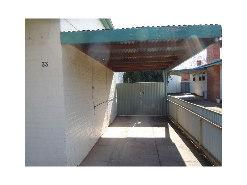 33 Victoria Avenue, Narrandera NSW 2700