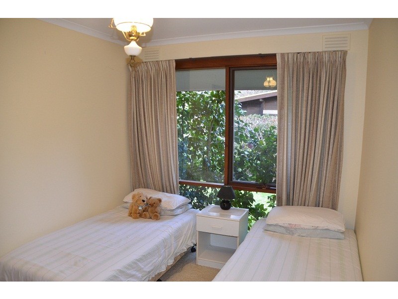 2 Showers Avenue, Bright VIC 3741