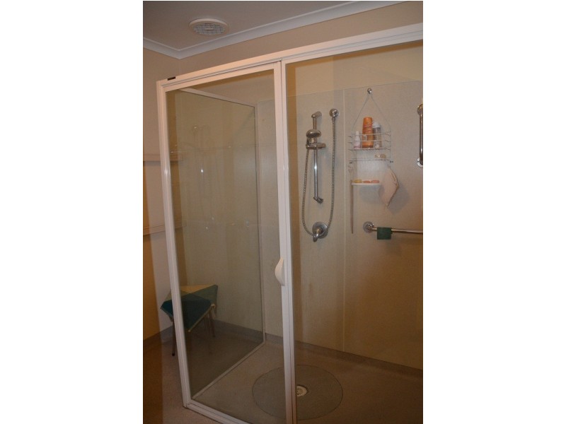 2 Showers Avenue, Bright VIC 3741